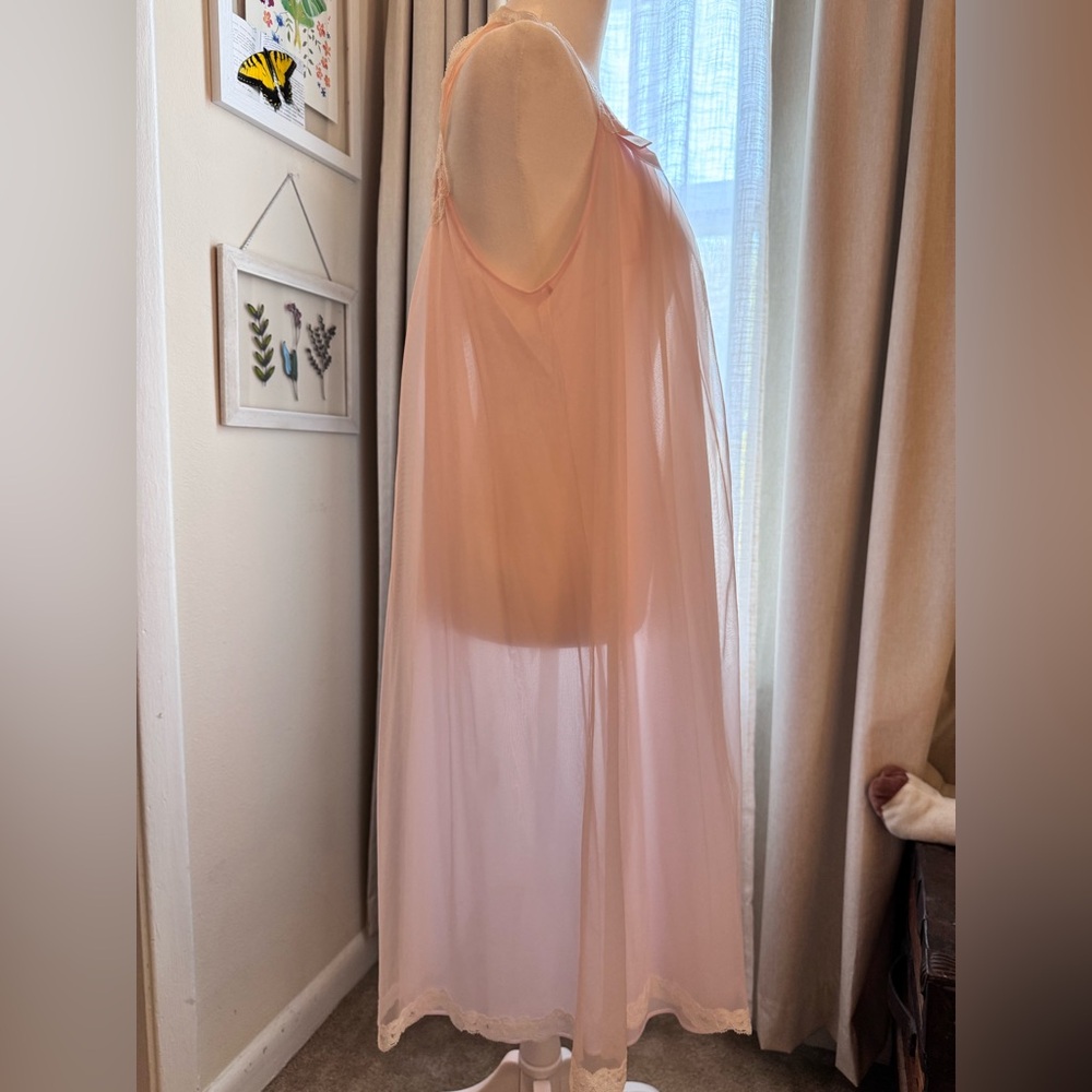 Vintage 1950s Vanity Fair Delicate Pink Nylon Chiffon & White Lace Nighty Slip - Picture 6 of 10